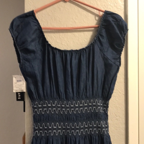 Lapis Dresses & Skirts - Ladies Peasant Style Maxi Dress
